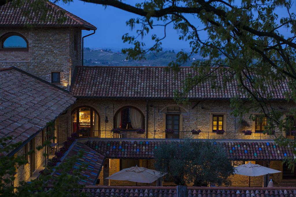 I Tre Poggi Dimora Di Charme Villa Canelli Luaran gambar